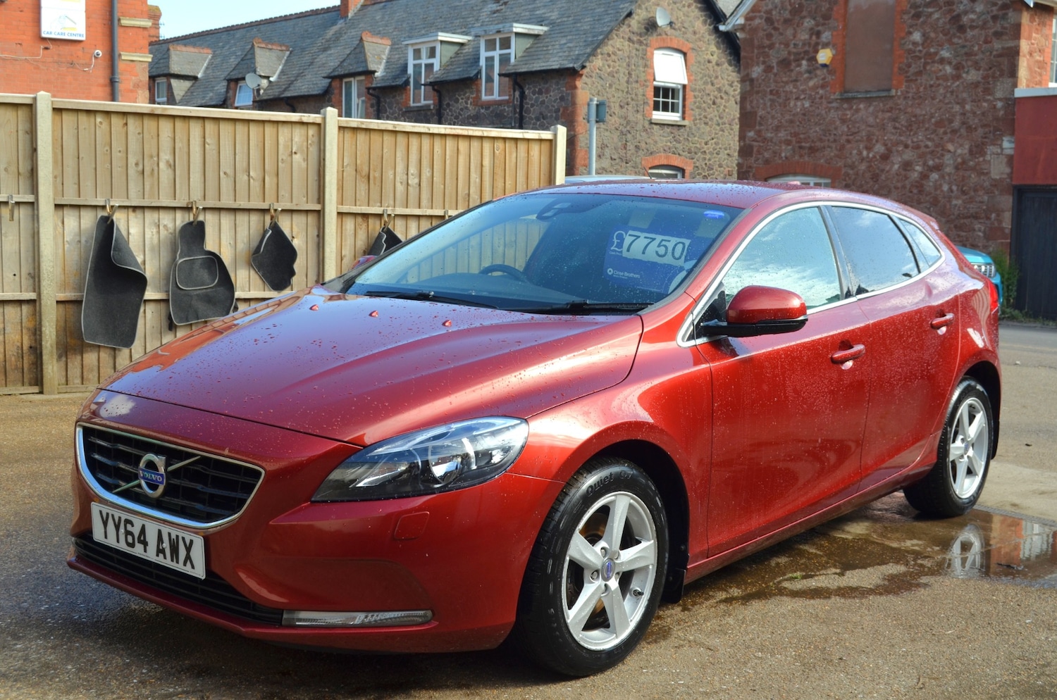 Volvo V40