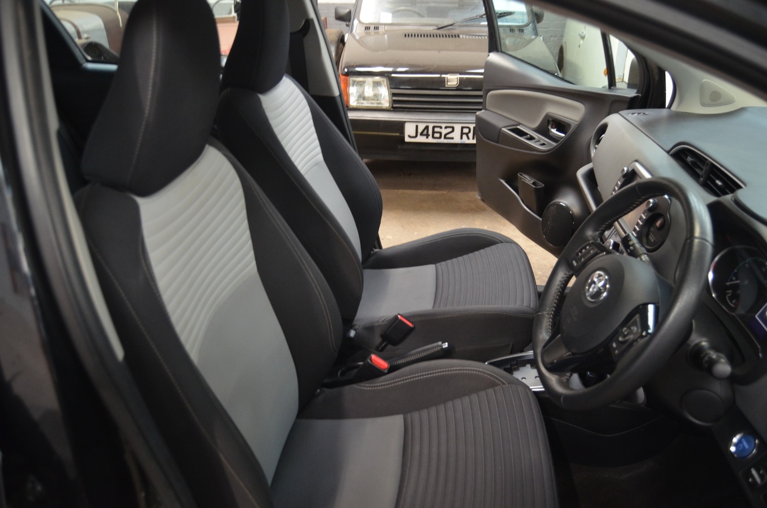 Used Toyota Yaris 2018 for sale - 76957059: Photo 13