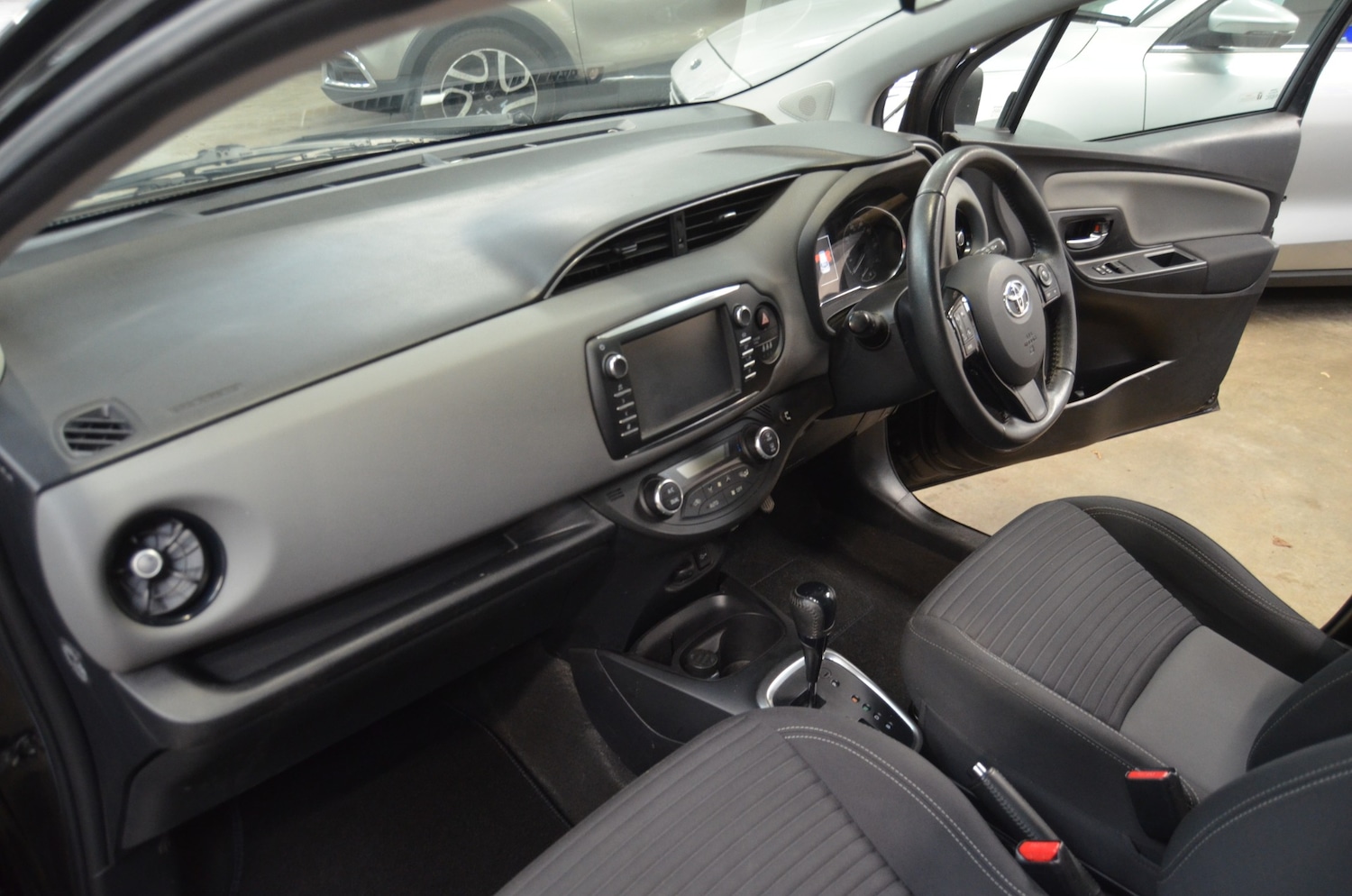 Used Toyota Yaris 2018 for sale - 76957059: Photo 16