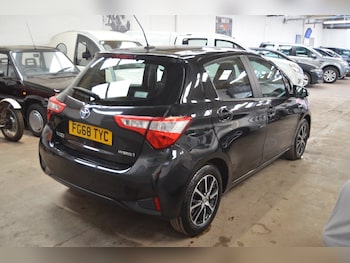 Used Toyota Yaris 2018 for sale - 76957059: Photo