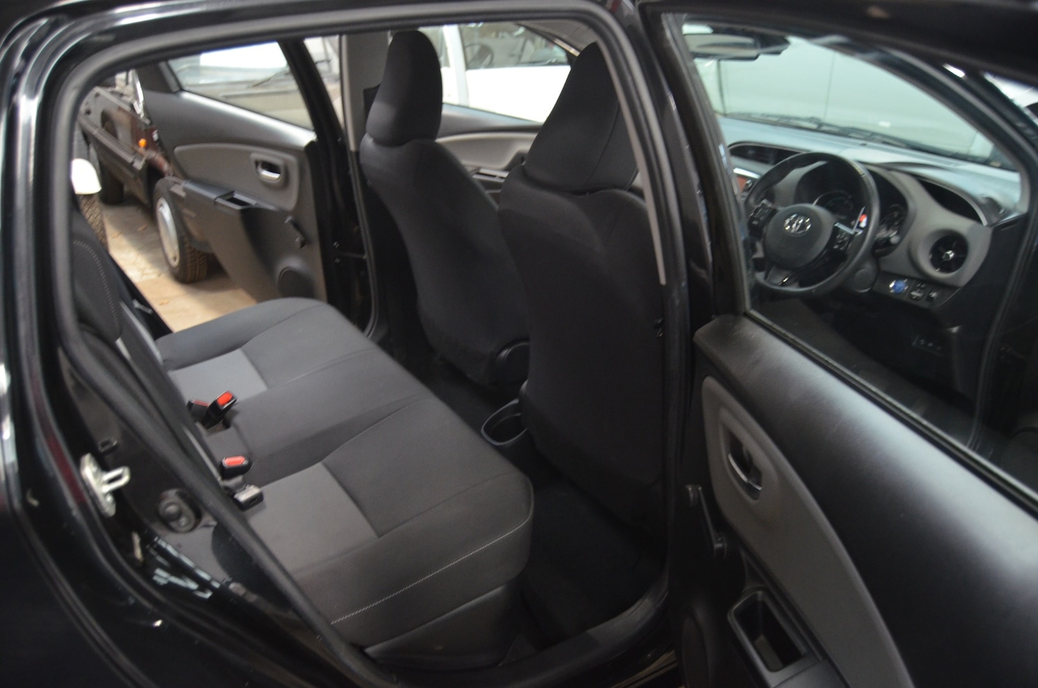 Used Toyota Yaris 2018 for sale - 76957059: Photo 8