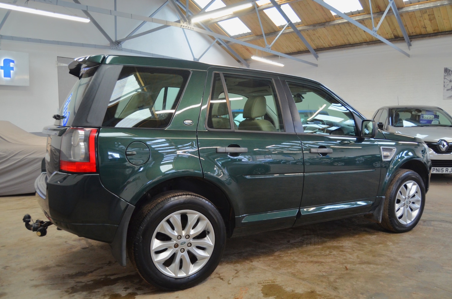 Used Land Rover Freelander 2011 for sale - 77247614: Photo 6