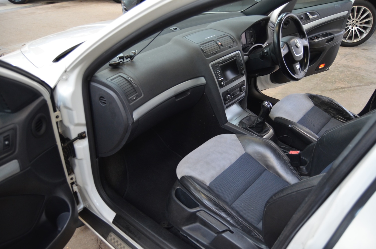 Used Skoda Octavia 2011 for sale - 77844590: Photo 15