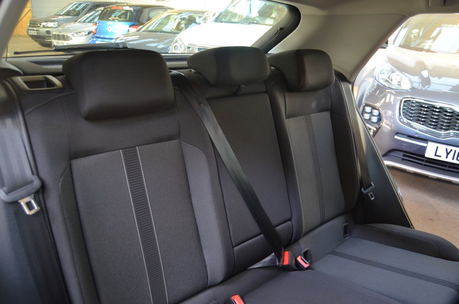 Used Volkswagen T-Roc 2023 for sale - 76330157: Photo 16