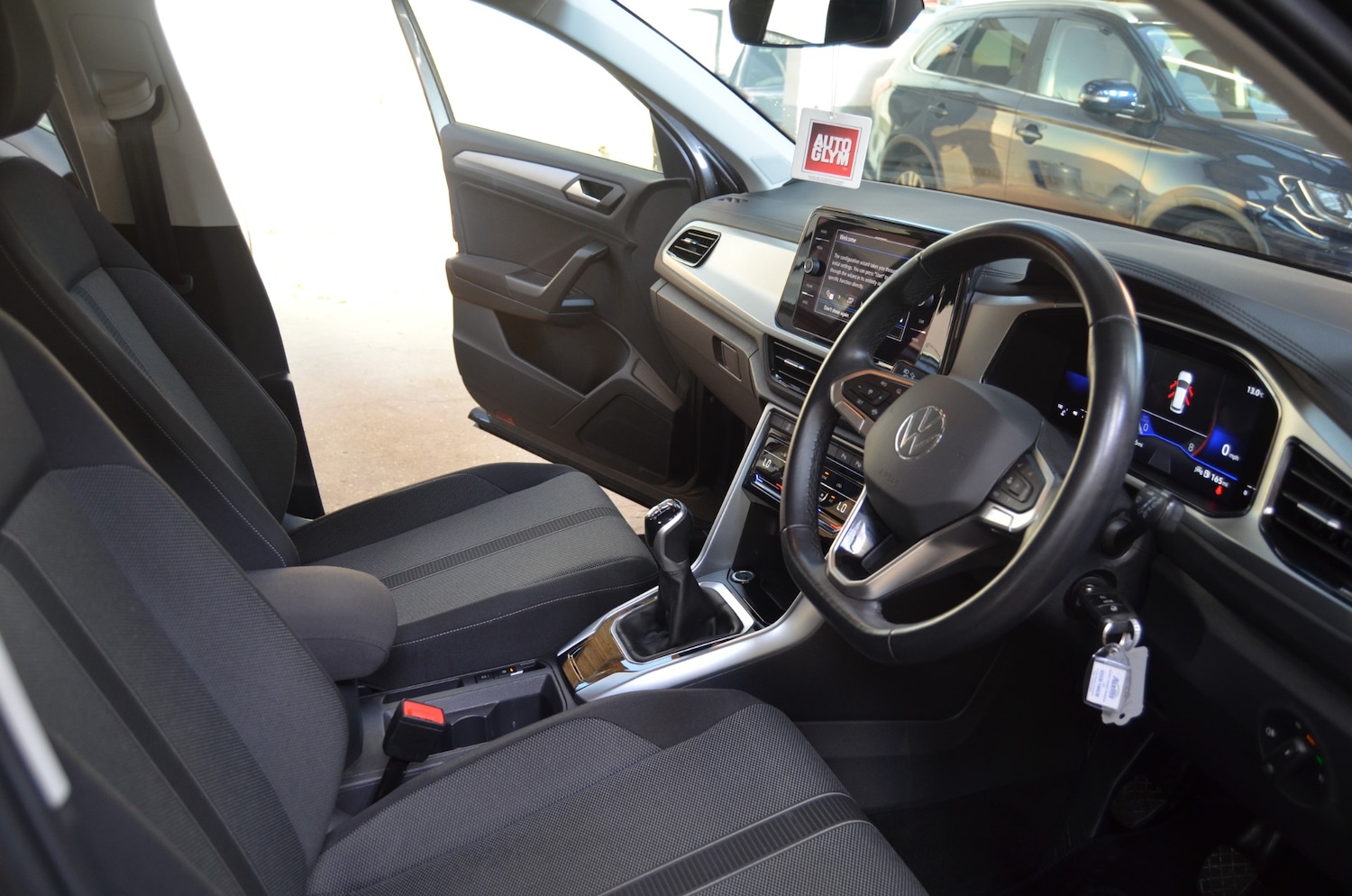 Used Volkswagen T-Roc 2023 for sale - 76330157: Photo 18