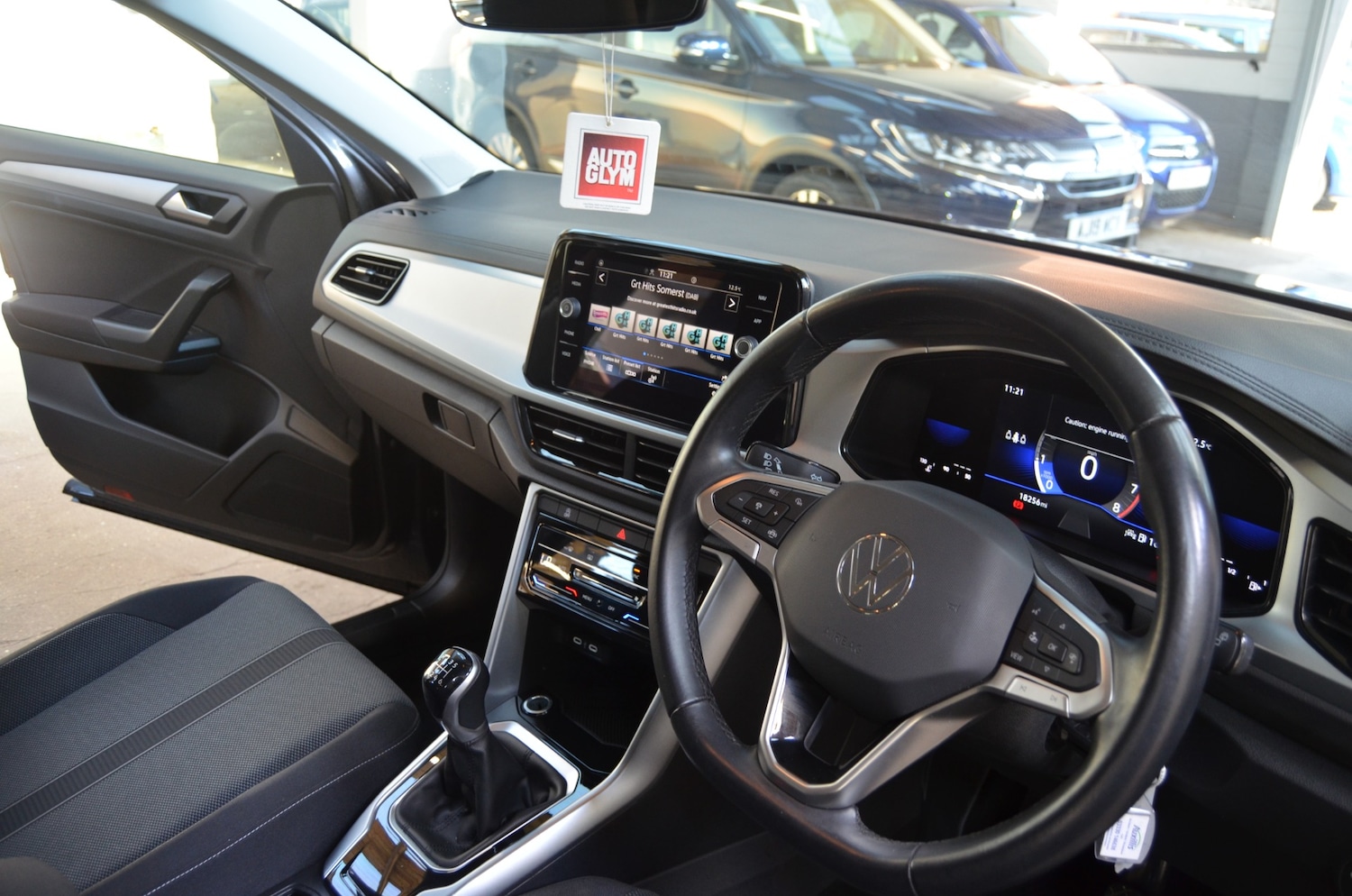 Used Volkswagen T-Roc 2023 for sale - 76330157: Photo 20