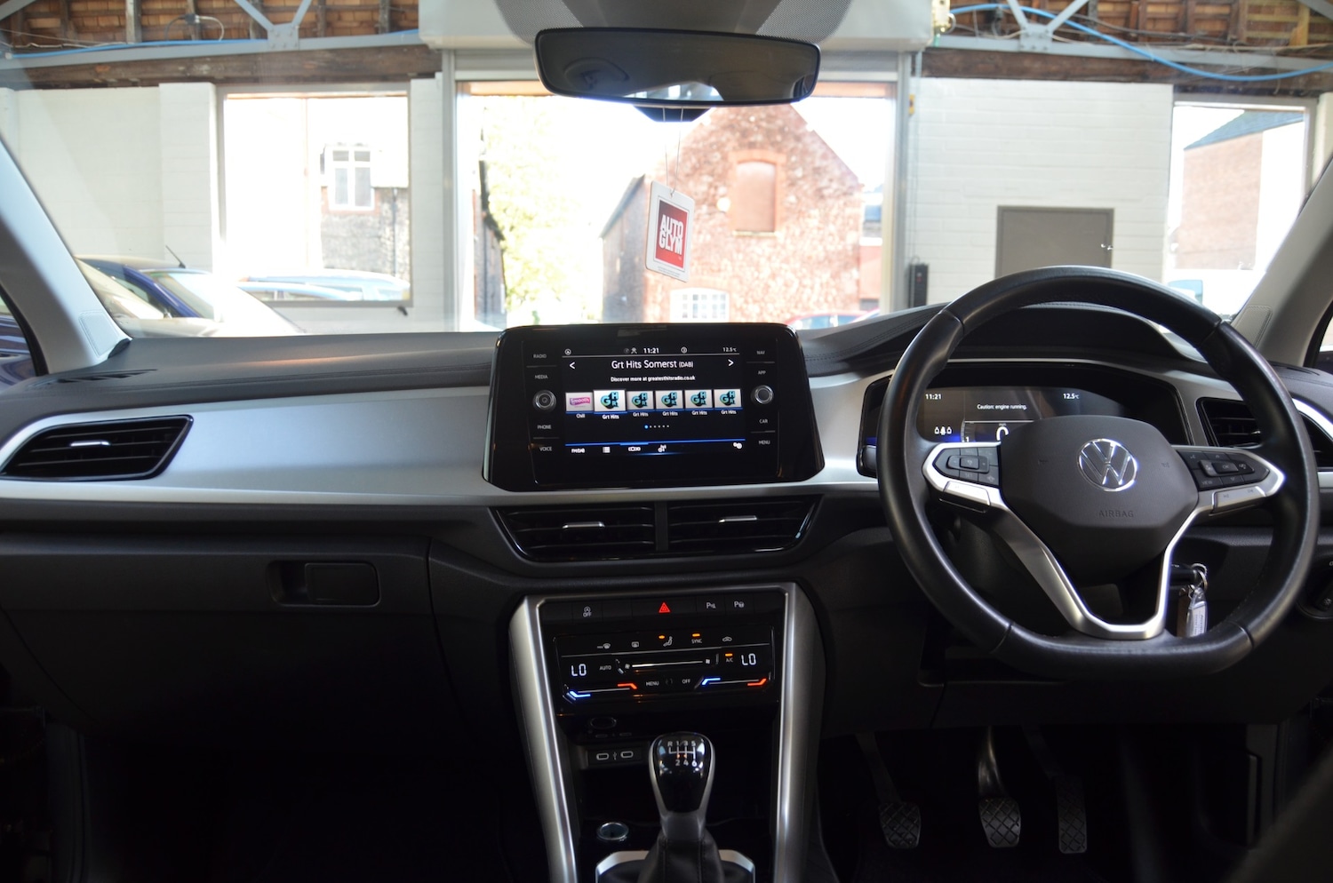 Used Volkswagen T-Roc 2023 for sale - 76330157: Photo 21