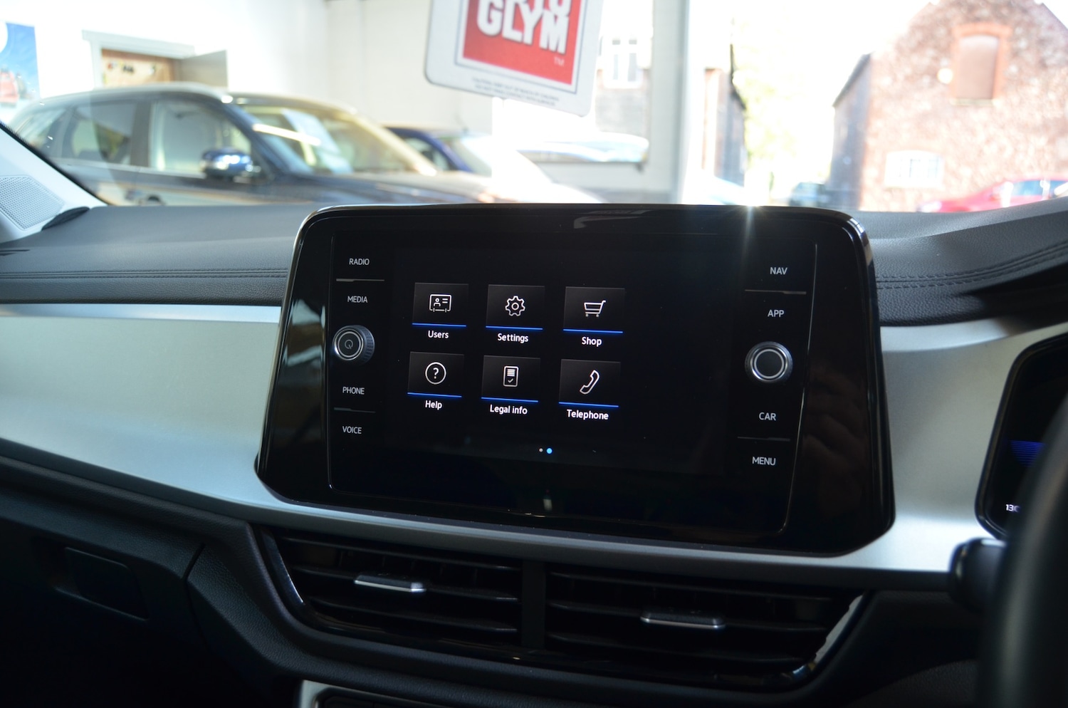 Used Volkswagen T-Roc 2023 for sale - 76330157: Photo 30