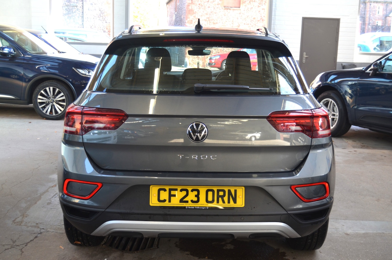 Used Volkswagen T-Roc 2023 for sale - 76330157: Photo 5