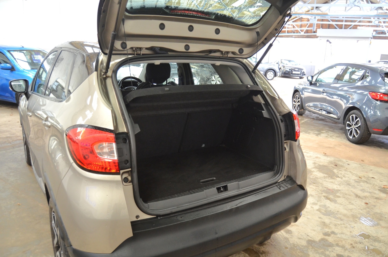 Used Renault Captur 2015 for sale - 77167841: Photo 12