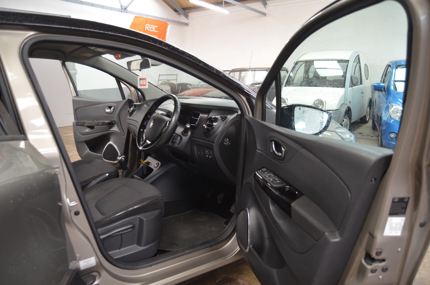 Used Renault Captur 2015 for sale - 77167841: Photo 17