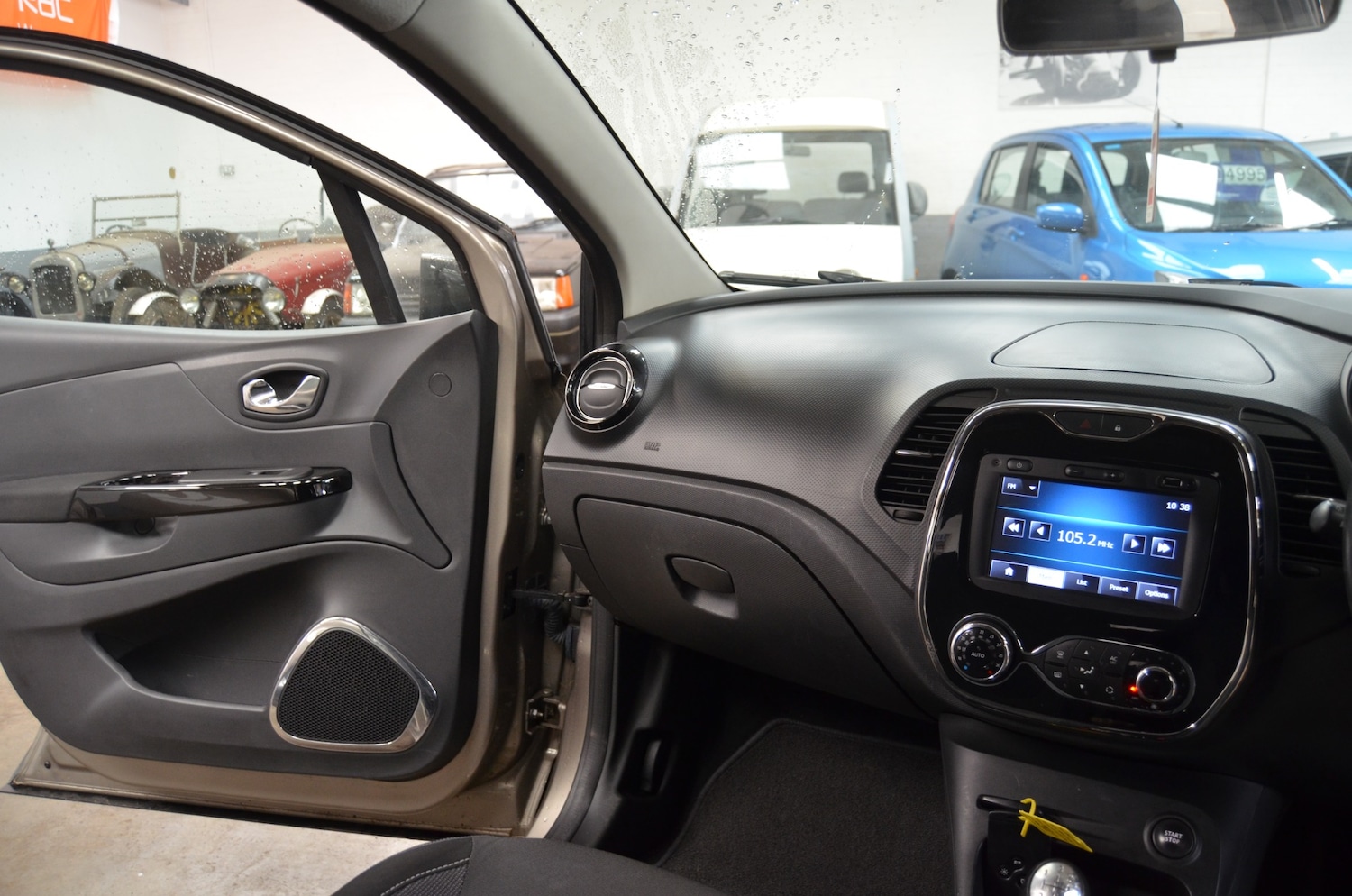 Used Renault Captur 2015 for sale - 77167841: Photo 21