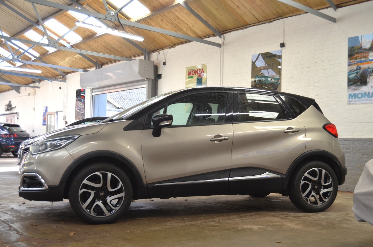 Used Renault Captur 2015 for sale - 77167841: Photo 3