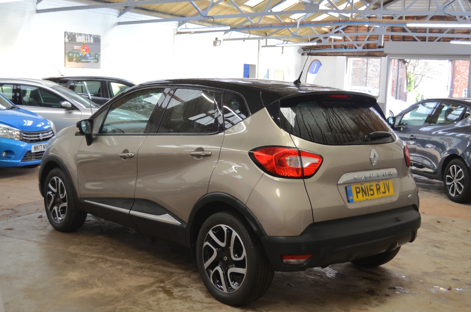 Used Renault Captur 2015 for sale - 77167841: Photo 4