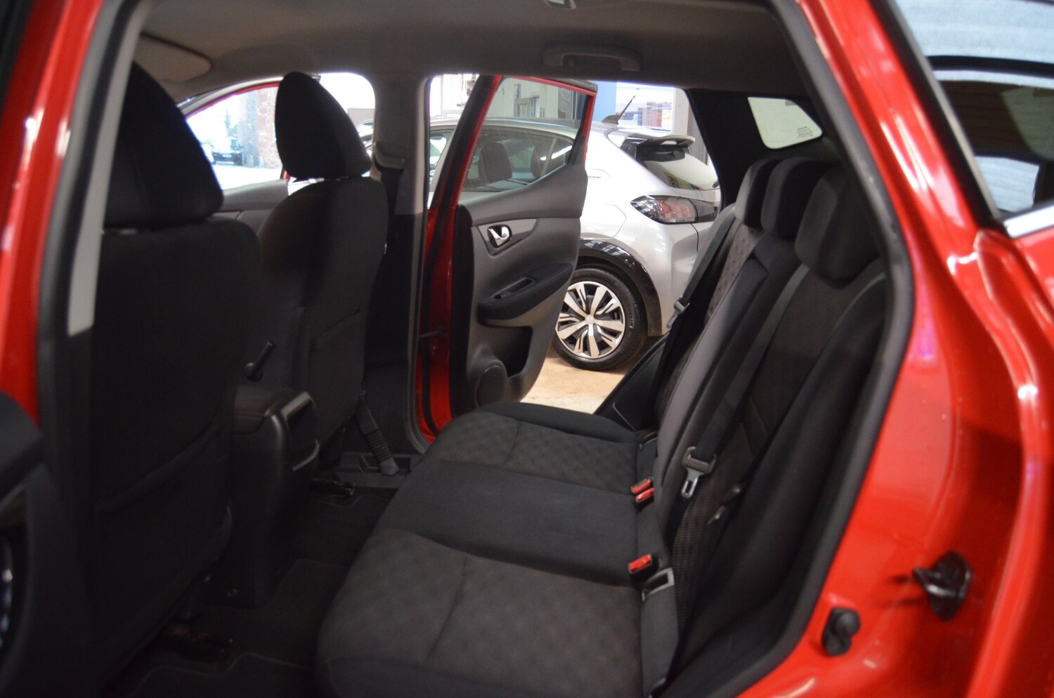 Used Nissan Qashqai 2015 for sale - 77420640: Photo 16