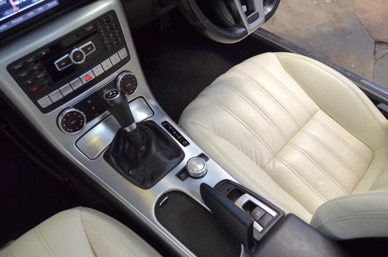 Used Mercedes-Benz SLK 2012 for sale - 77602003: Photo 19