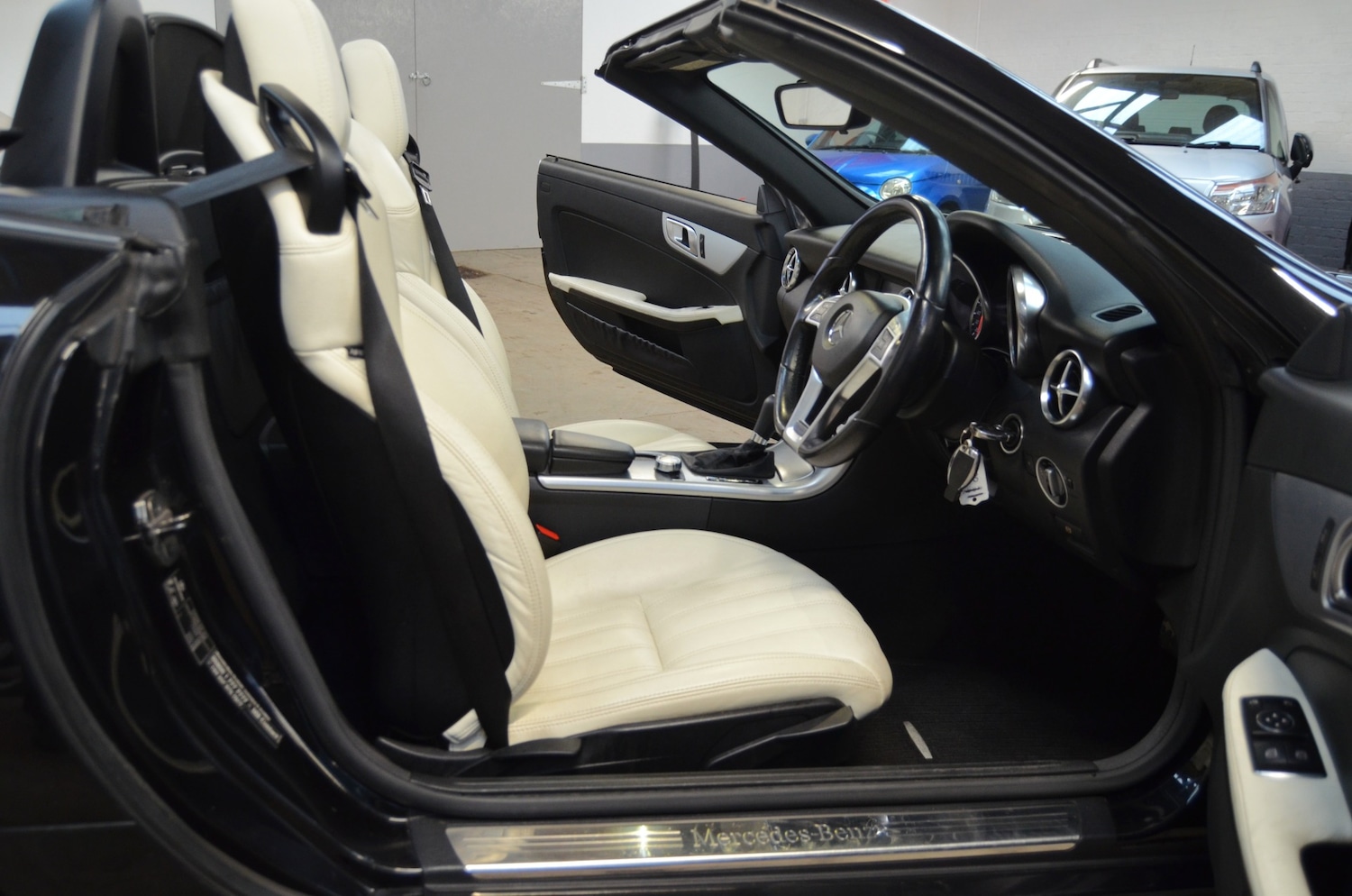 Used Mercedes-Benz SLK 2012 for sale - 77602003: Photo 30