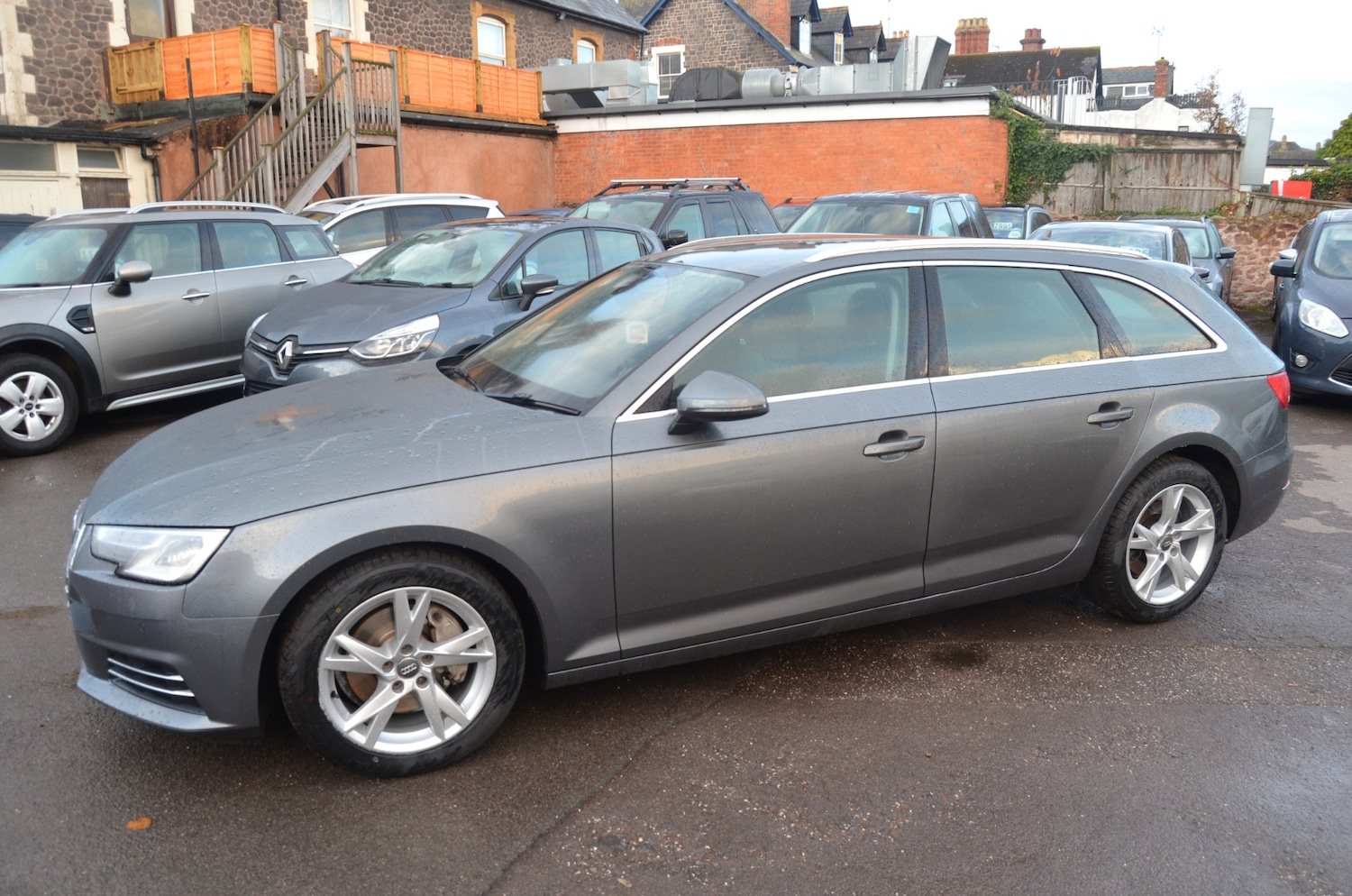 Used Audi A4 2017 for sale - 75997192: Photo 3