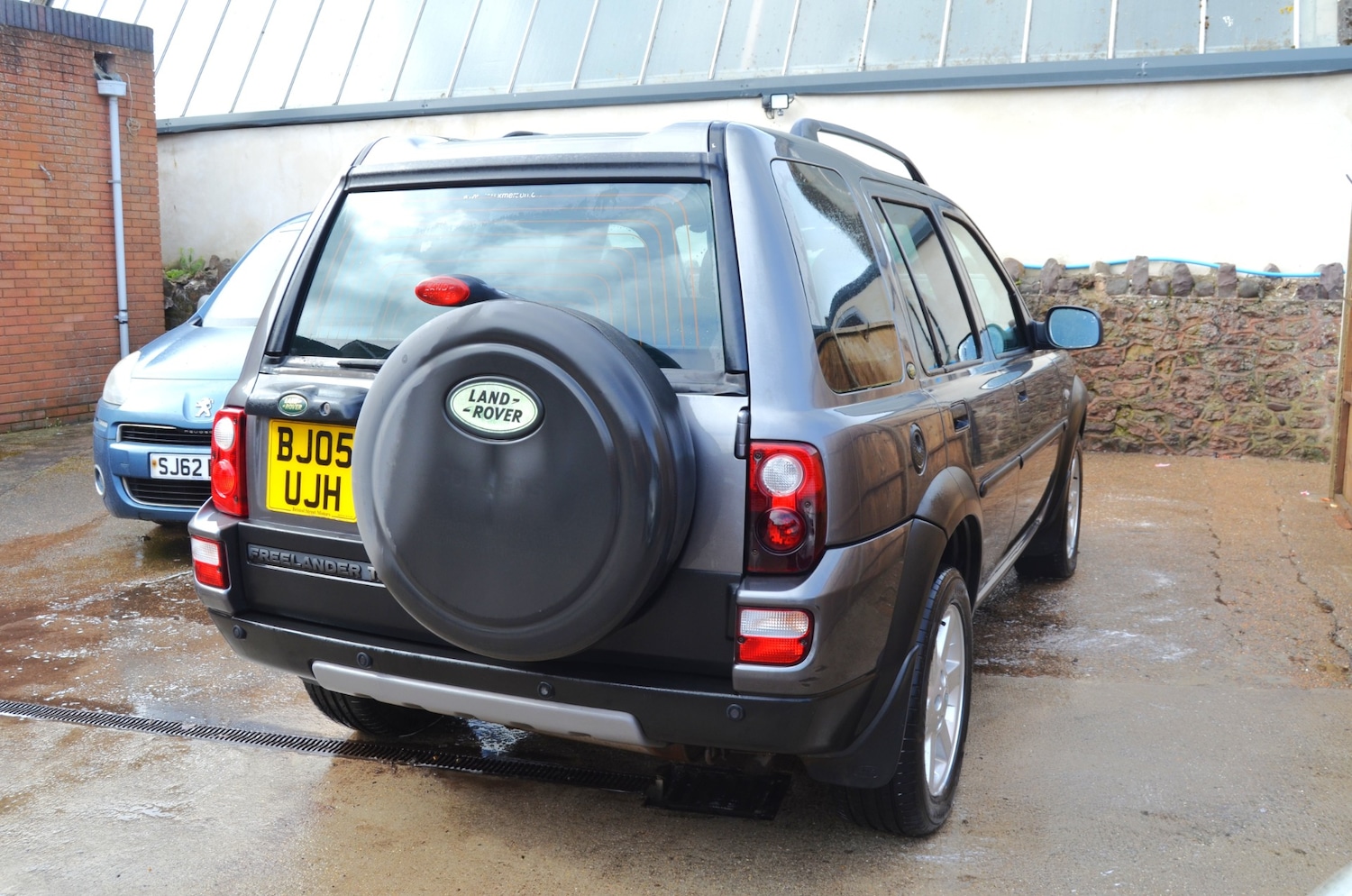 Used Land Rover Freelander 2005 for sale - 78122278: Photo 2