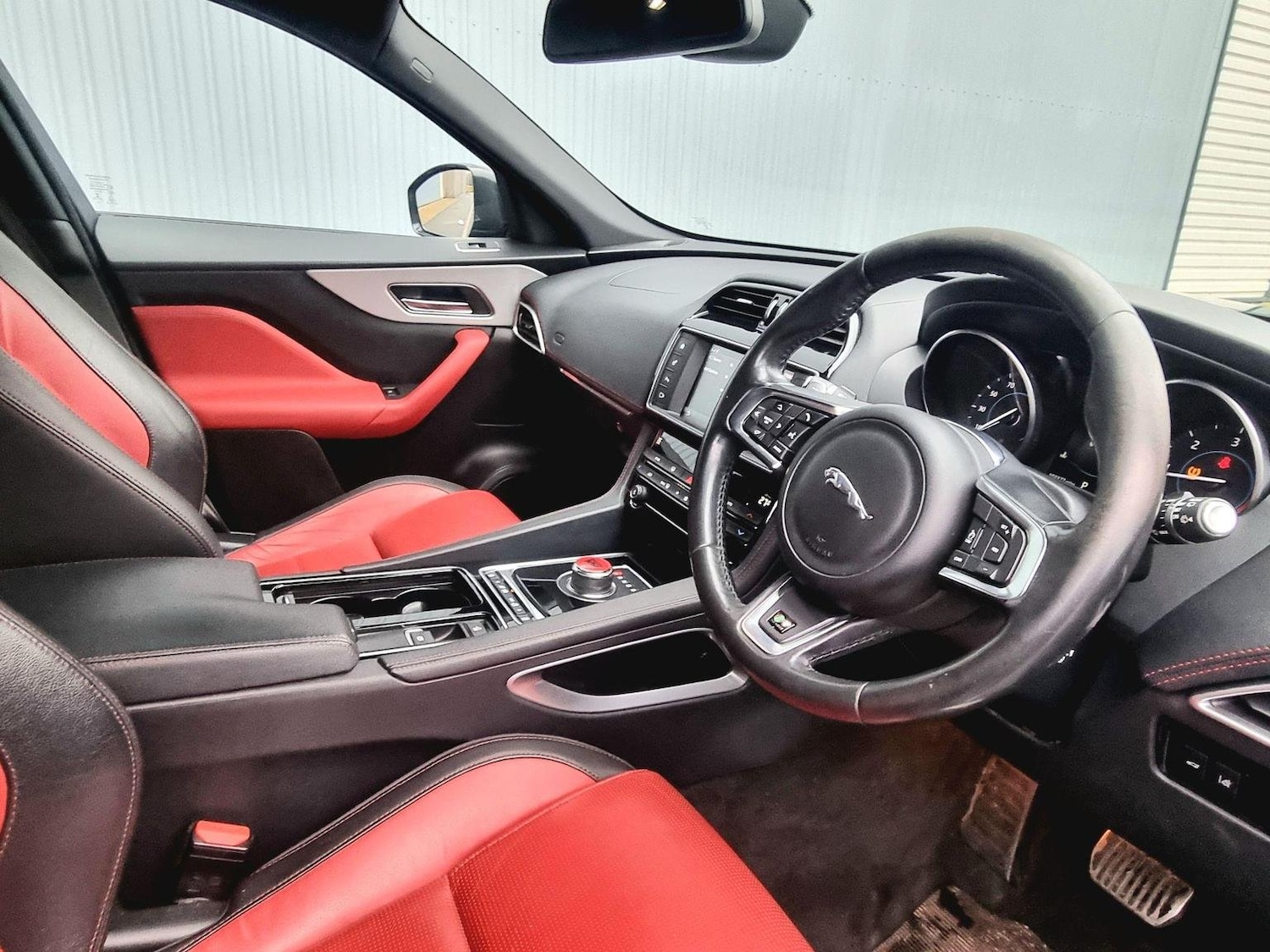 Used Jaguar F-Pace 2017 for sale - 76777723: Photo 12