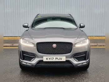 Used Jaguar F-Pace 2017 for sale - 76777723: Photo