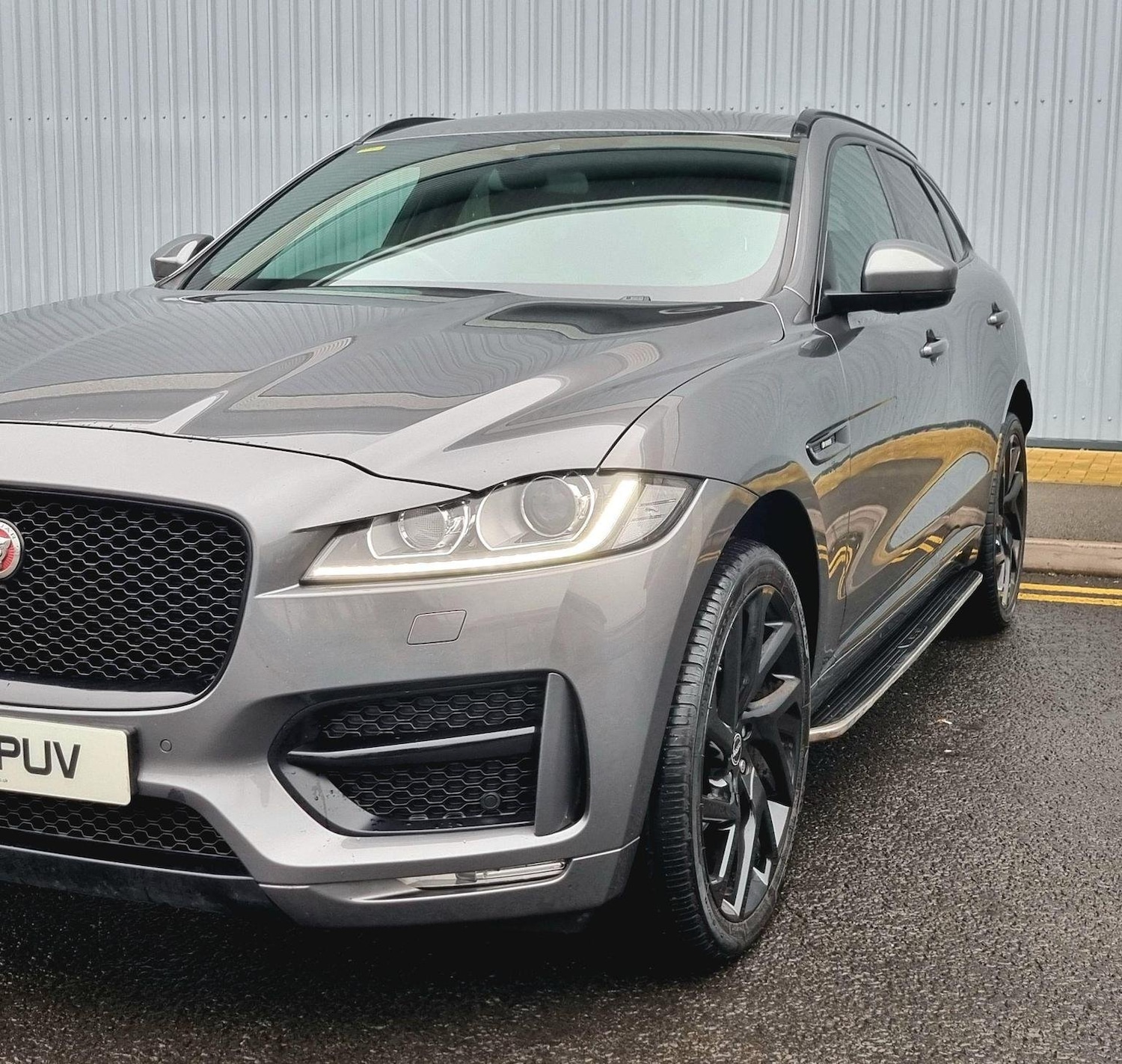 Used Jaguar F-Pace 2017 for sale - 76777723: Photo 3