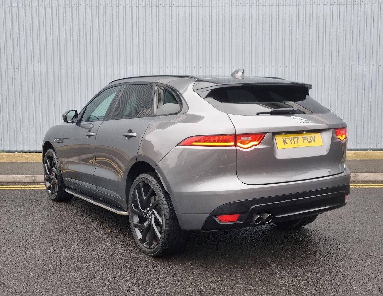 Used Jaguar F-Pace 2017 for sale - 76777723: Photo 4