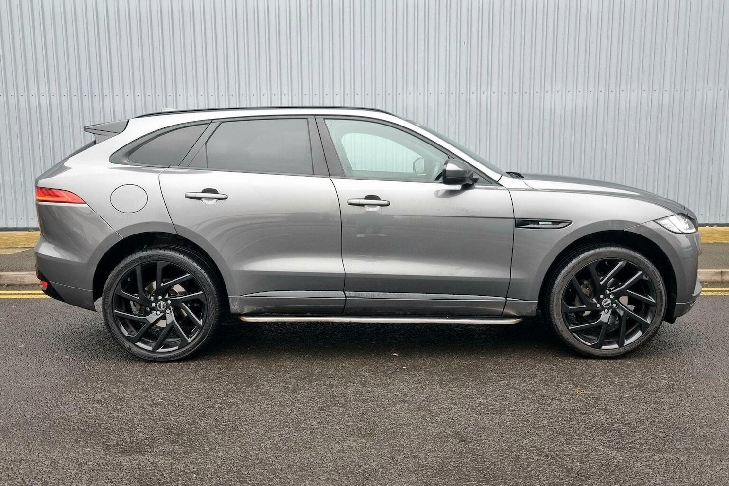 Used Jaguar F-Pace 2017 for sale - 76777723: Photo 9