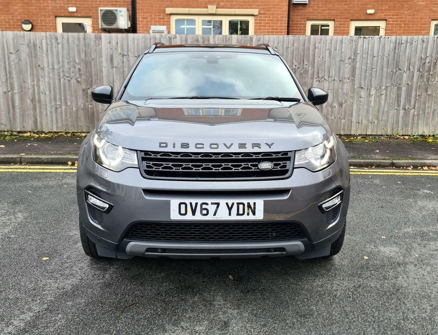 Used Land Rover Discovery Sport 2017 for sale - 76777715: Photo 2