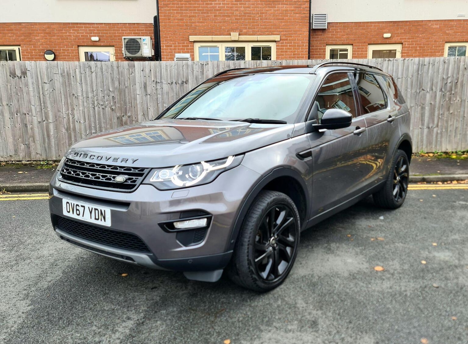 Used Land Rover Discovery Sport 2017 for sale - 76777715: Photo 3