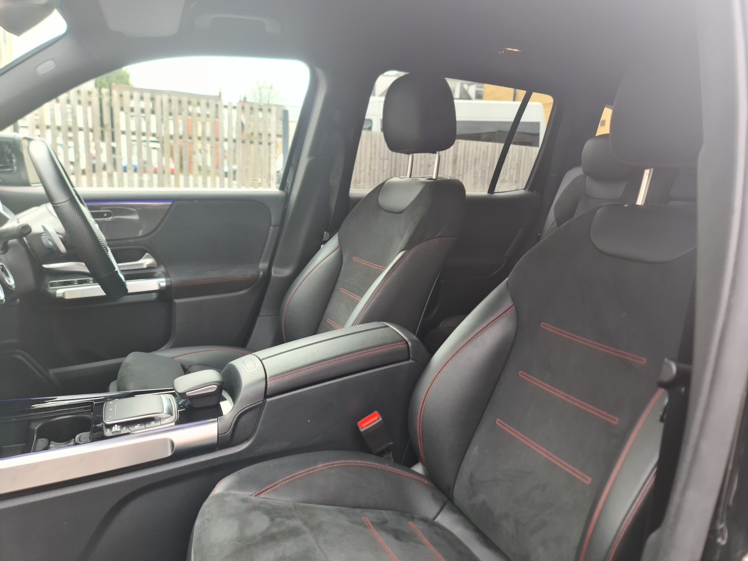 Used Mercedes-Benz GLB 2023 for sale - 77997205: Photo 9