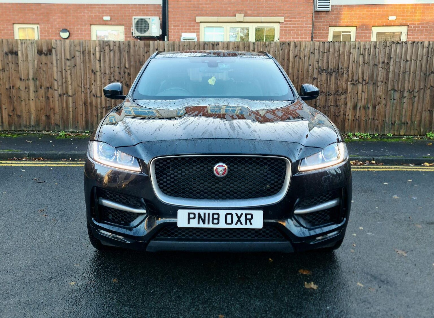 Used Jaguar F-Pace 2018 for sale - 77492898: Photo 2