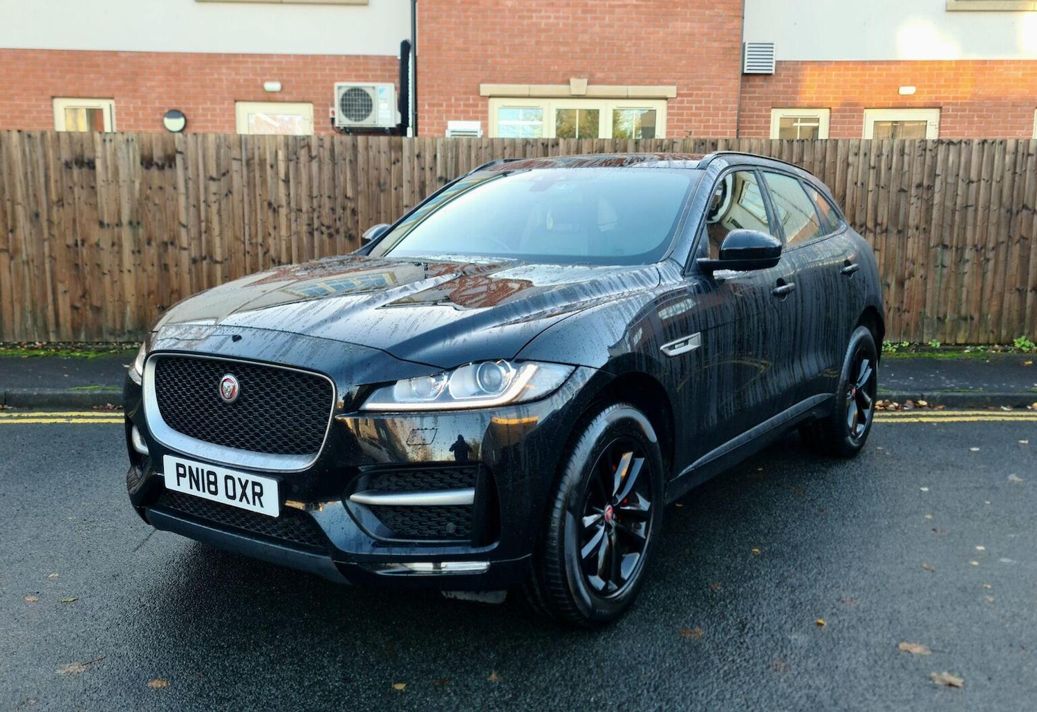 Used Jaguar F-Pace 2018 for sale - 77492898: Photo 3