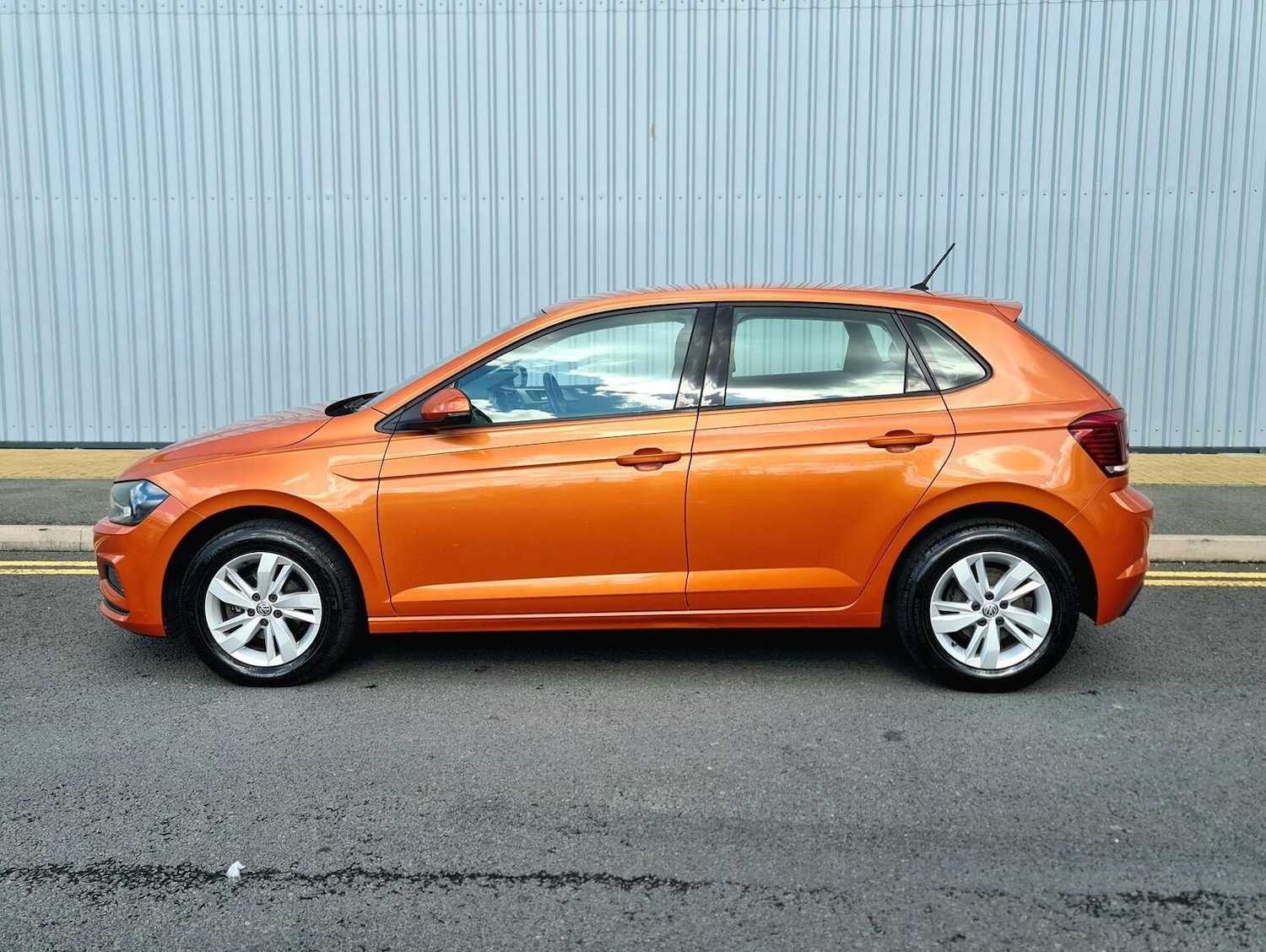 Used Volkswagen Polo 2018 for sale - 76777730: Photo 5