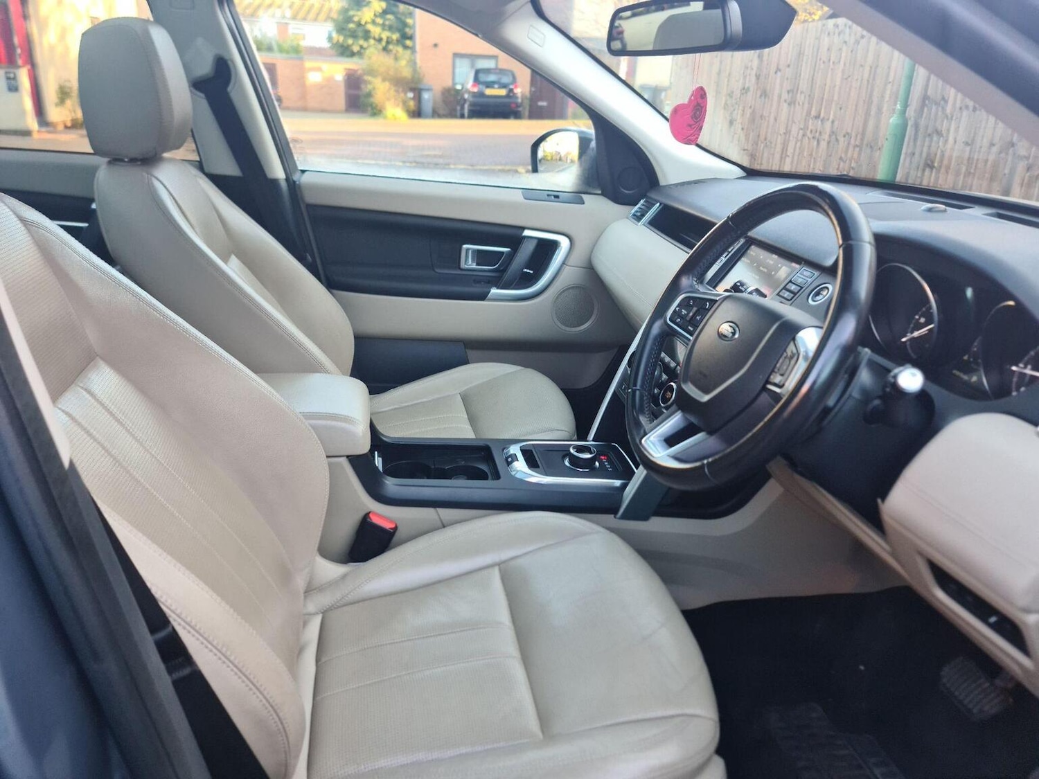 Used Land Rover Discovery Sport 2018 for sale - 76791540: Photo 12