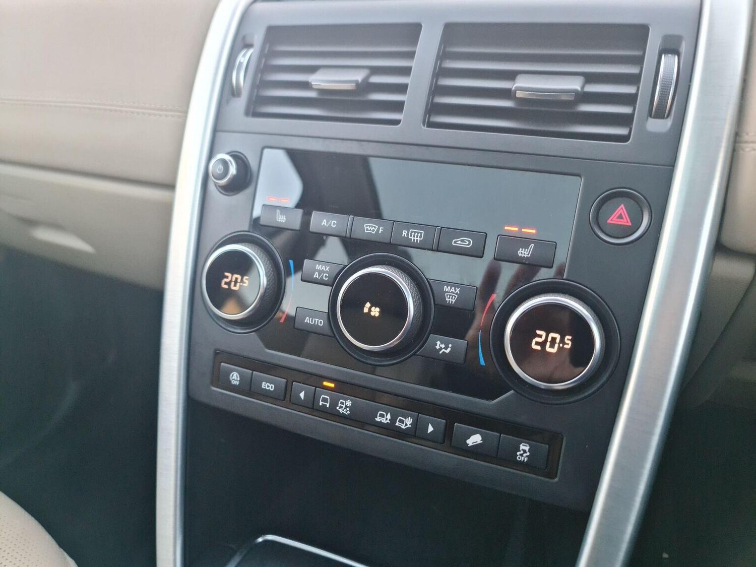 Used Land Rover Discovery Sport 2018 for sale - 76791540: Photo 25