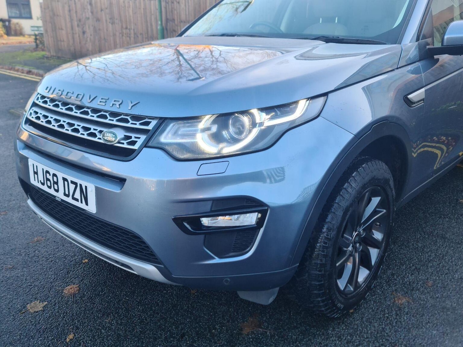 Used Land Rover Discovery Sport 2018 for sale - 76791540: Photo 3