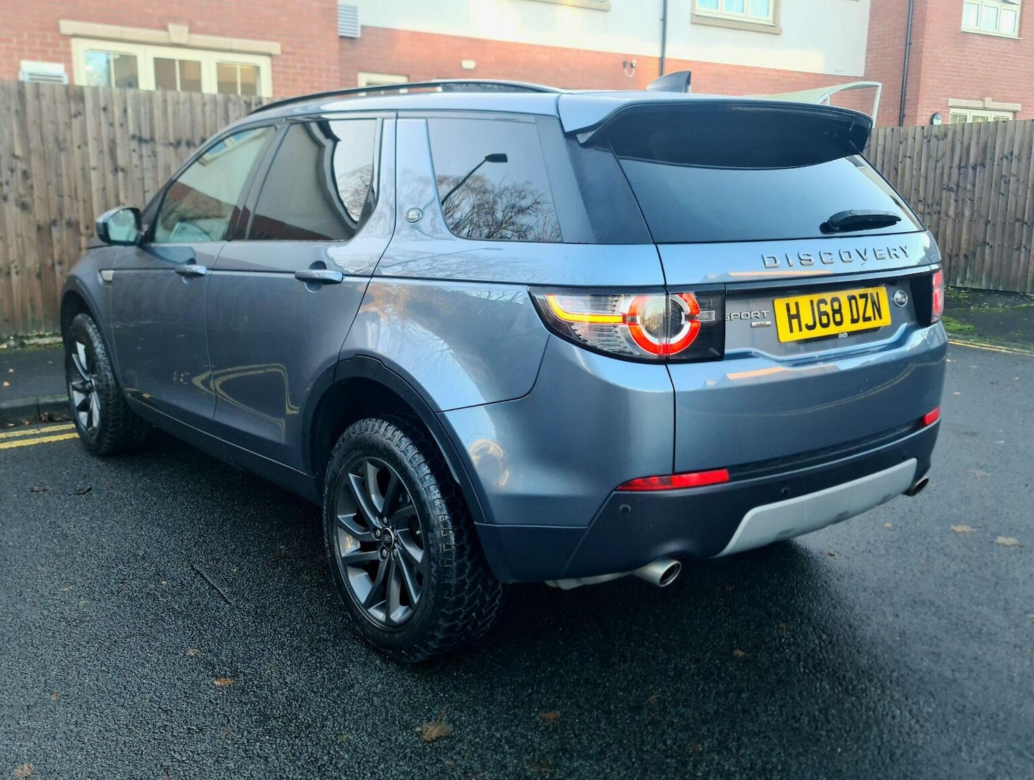 Used Land Rover Discovery Sport 2018 for sale - 76791540: Photo 4