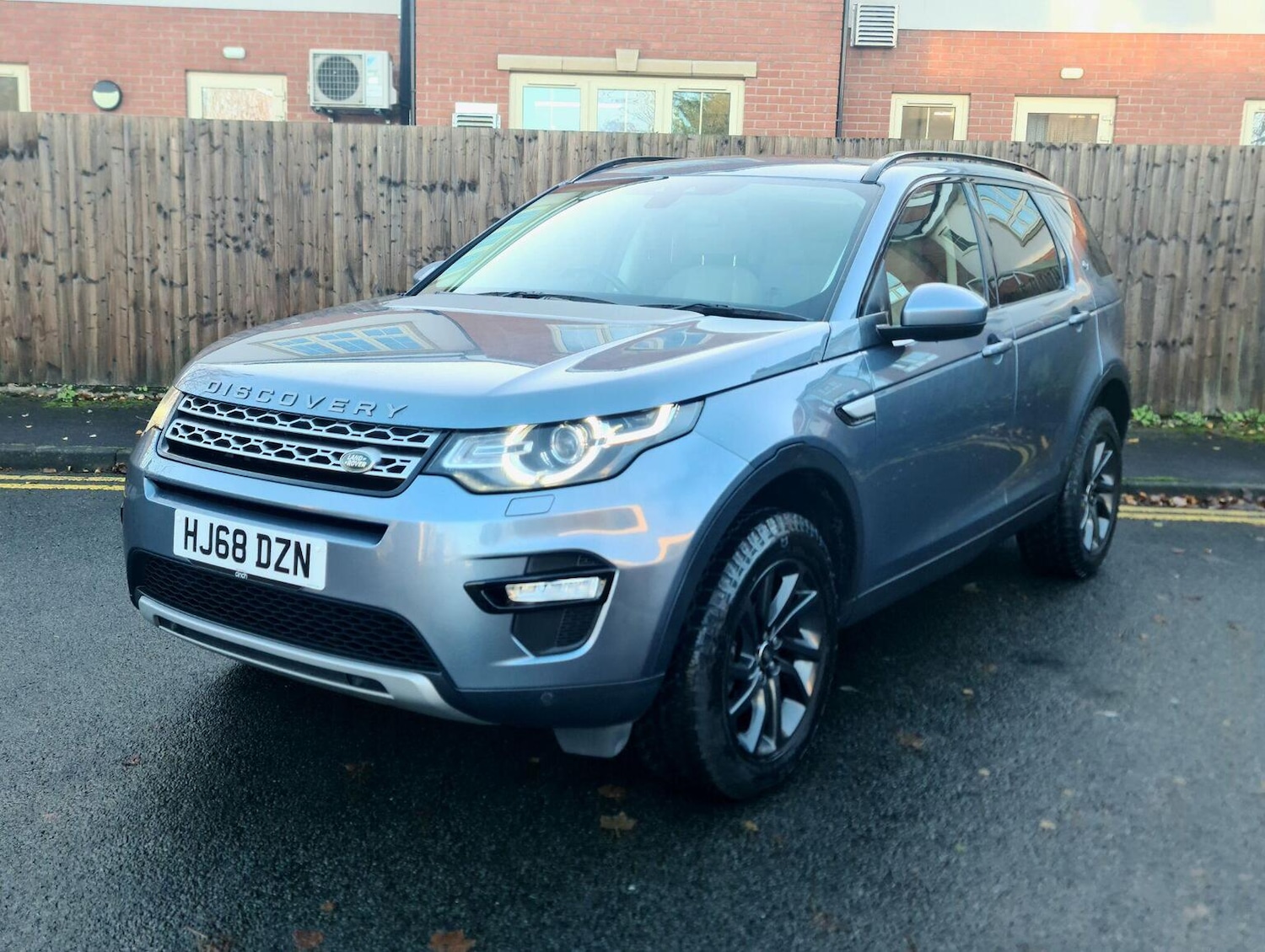 Used Land Rover Discovery Sport 2018 for sale - 76791540: Photo 5