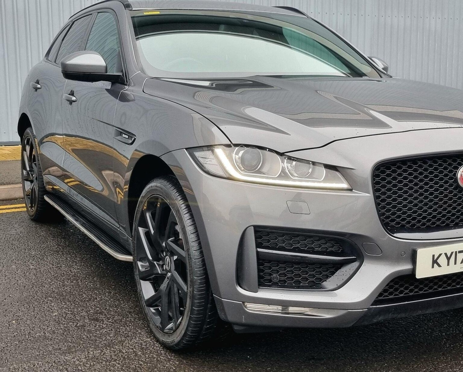 Used Jaguar F-Pace 2017 for sale - 77492899: Photo 5