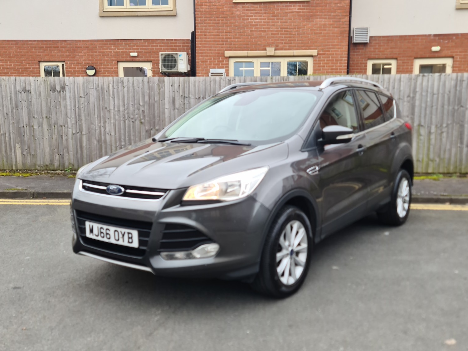 Used Ford Kuga 2016 for sale - 77851370: Photo 2