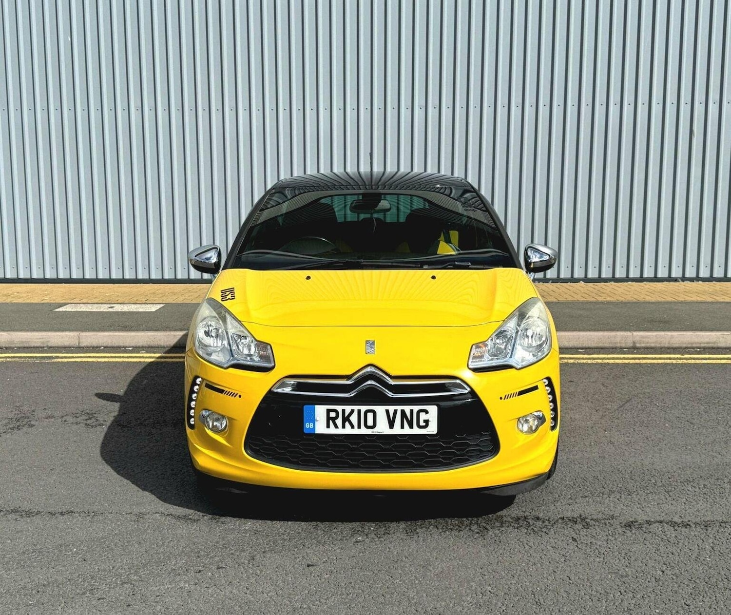 Used Citroen DS3 2010 for sale - 77492903: Photo 2