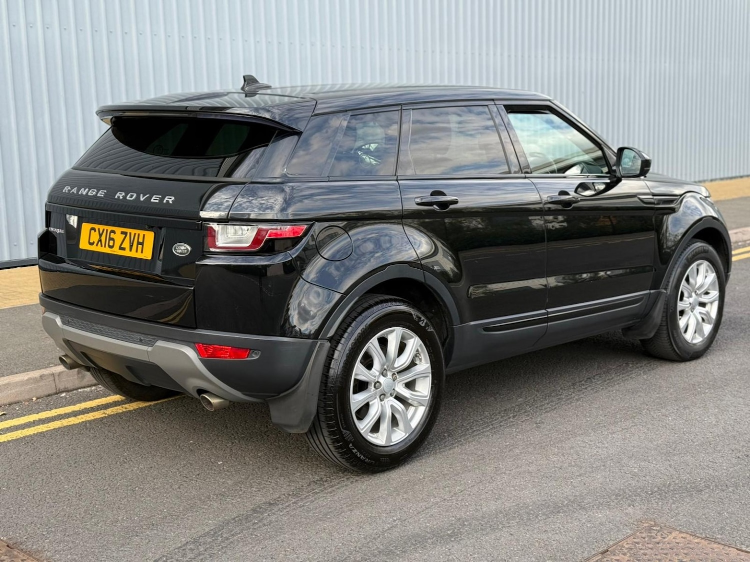 Used Land Rover Range Rover Evoque 2016 for sale - 77735785: Photo 4