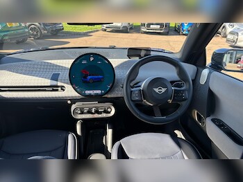 Used MINI Electric Cooper 2025 for sale - 76044019: Photo