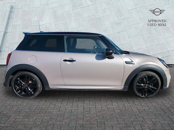 Used MINI Hatch 2023 for sale - 77725058: Photo