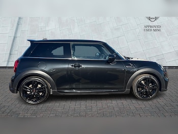 Used MINI Hatch 2023 for sale - 76003157: Photo