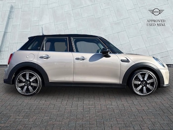 Used MINI Hatch 2023 for sale - 79485510: Photo