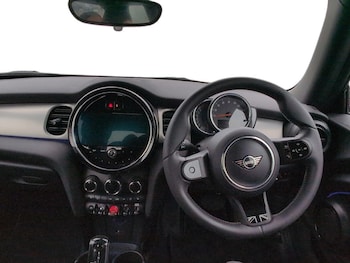 Used MINI Hatch 2023 for sale - 77498126: Photo