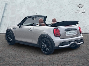 Used MINI Convertible 2024 for sale - 78102510: Photo