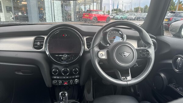 Used MINI Hatch 2023 for sale - 75709376: Photo 4